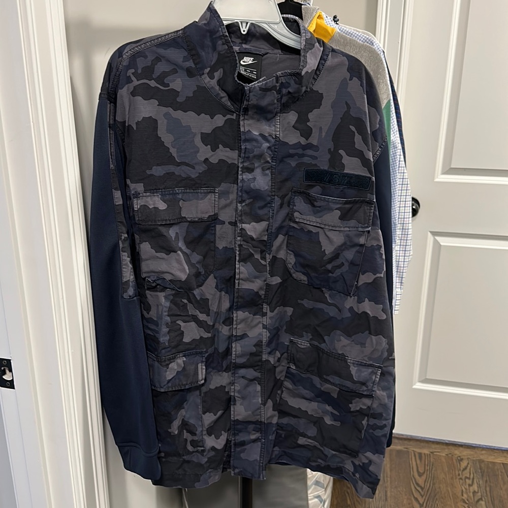 Nike Sportswear Cargo button up long sleeve shirt